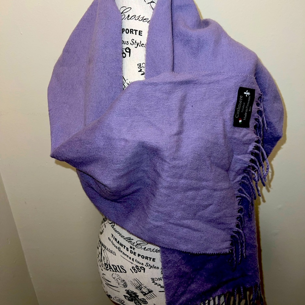 Cashmere scarf
